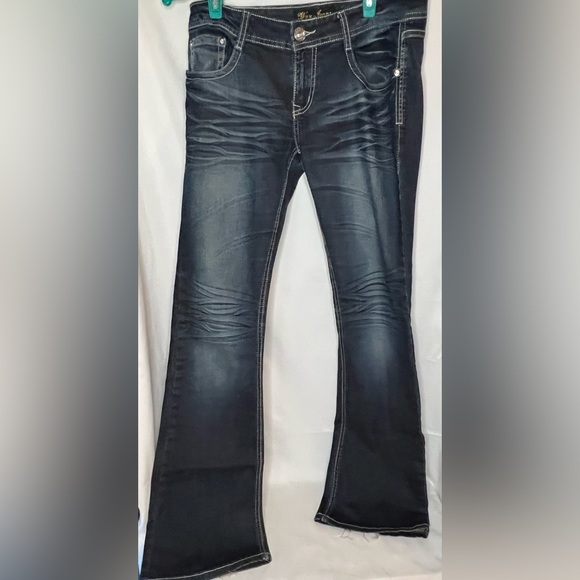 Way Jeans. Boot cut with bling & contrast stitching back pockets - Picture 3 of 8